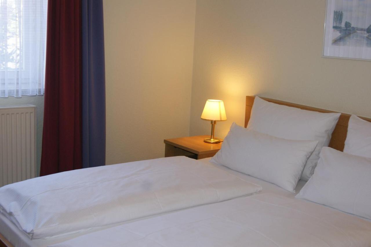 Frankenfeld Land-Gut-Hotel Allerhof מראה חיצוני תמונה