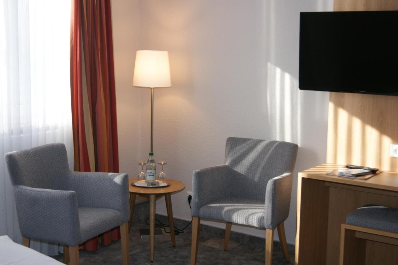Frankenfeld Land-Gut-Hotel Allerhof מראה חיצוני תמונה
