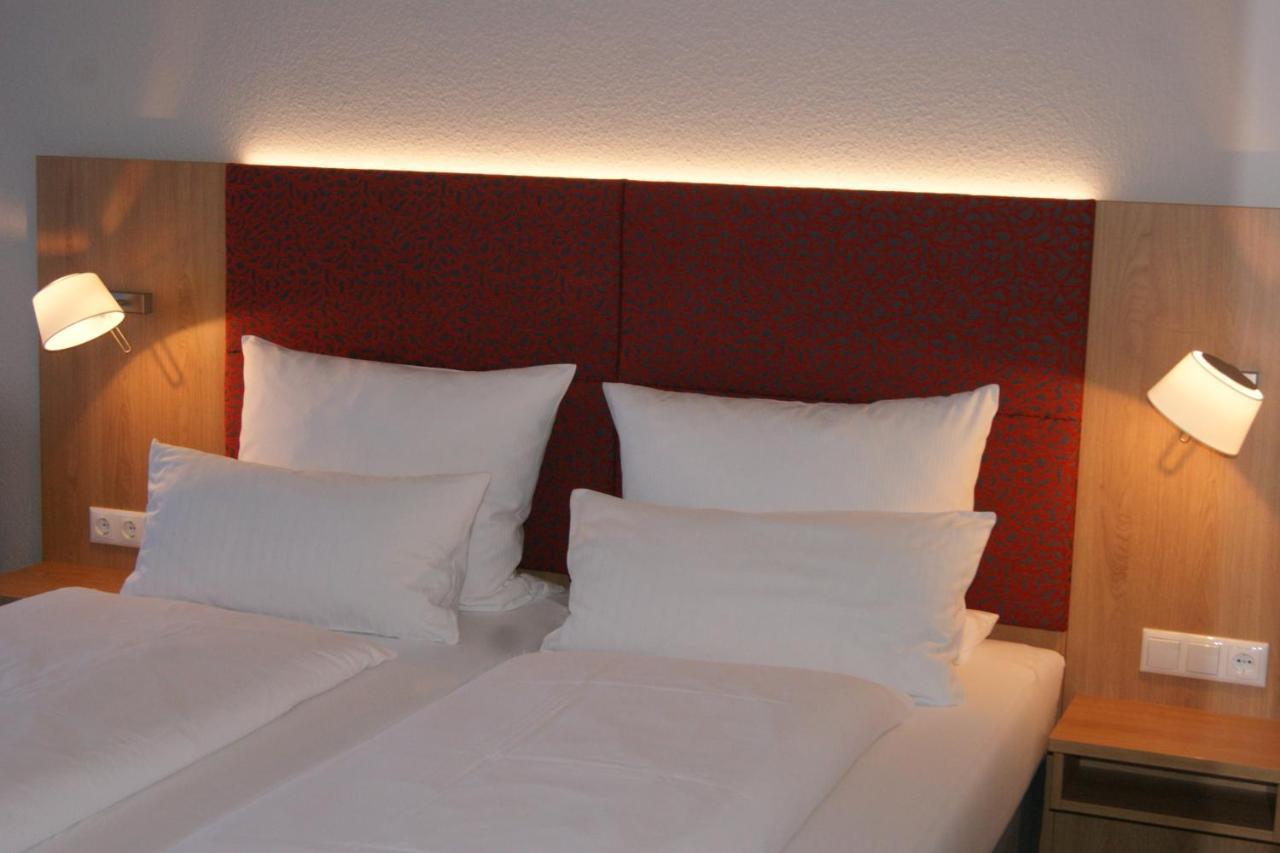 Frankenfeld Land-Gut-Hotel Allerhof מראה חיצוני תמונה
